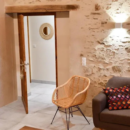 Renove Avec Piscine Interieure, Accessible Pmr, En Plein Coeur Du Bocage Vendeen. - Fr-1-426-536 別荘