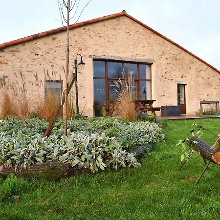 別荘 Renove Avec Piscine Interieure, Accessible Pmr, En Plein Coeur Du Bocage Vendeen. - Fr-1-426-536