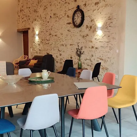Renove Avec Piscine Interieure, Accessible Pmr, En Plein Coeur Du Bocage Vendeen. - Fr-1-426-536