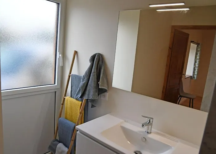 Prázdninový dům Renove Avec Piscine Interieure, Accessible Pmr, En Plein Coeur Du Bocage Vendeen. - Fr-1-426-536