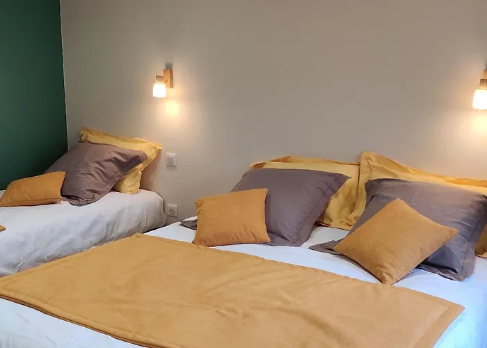 Renove Avec Piscine Interieure, Accessible Pmr, En Plein Coeur Du Bocage Vendeen. - Fr-1-426-536 Cheffois